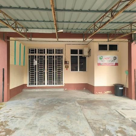 Wafiy Homestay Macang Экстерьер фото